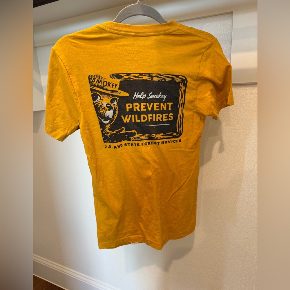 Smokey Bear Graphic Tee XS Mustard Yellow Retro Forest Service Shirt